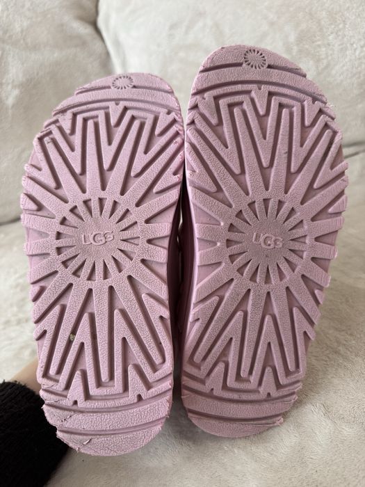 UGG  розови сандали