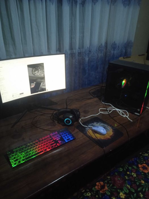 Kampuyter.. sotiladi