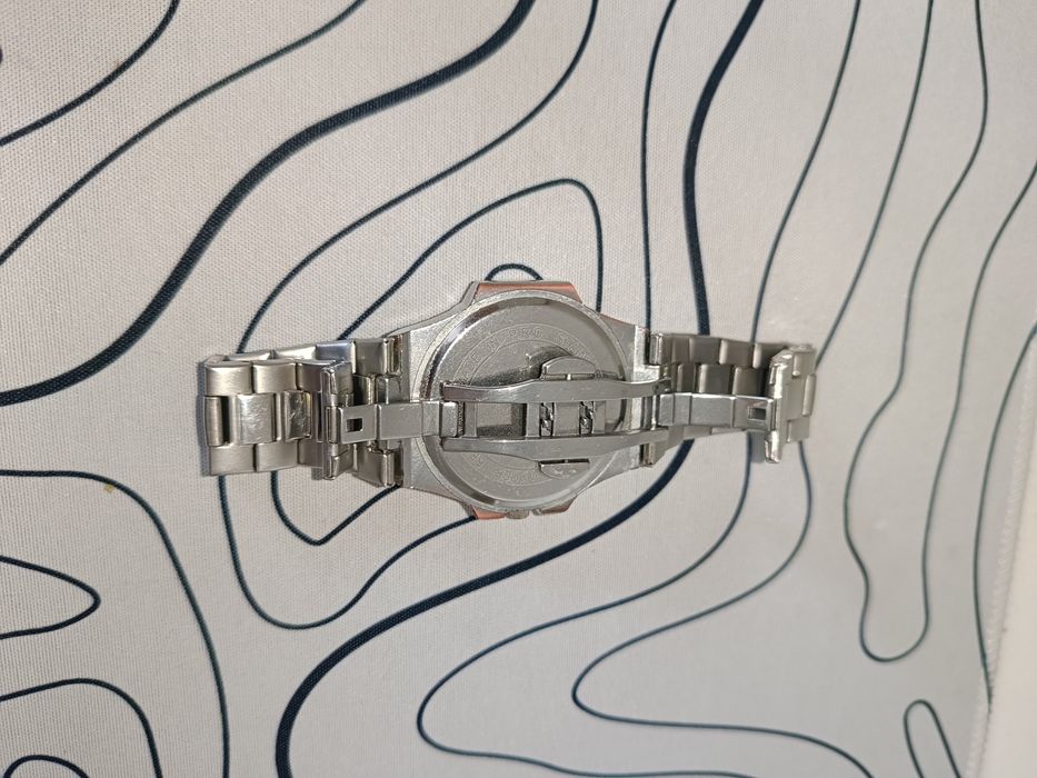 часы наручные(дизайн Patek Philippe Nautilus)