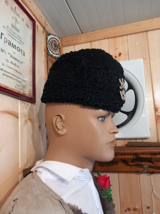 Калпак от естествена кожа-астраган