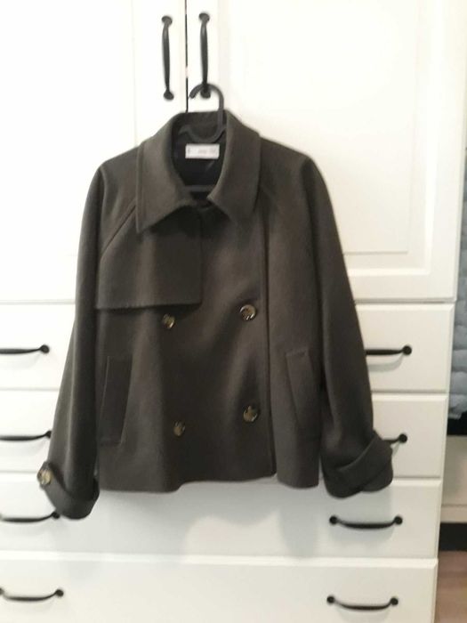 Късо палто от вълна