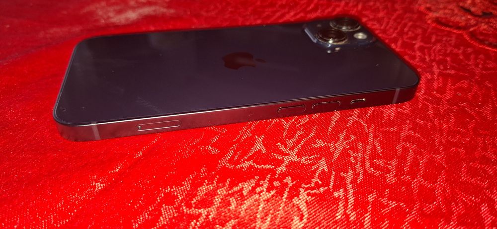 Iphone 14  /  128 Gg