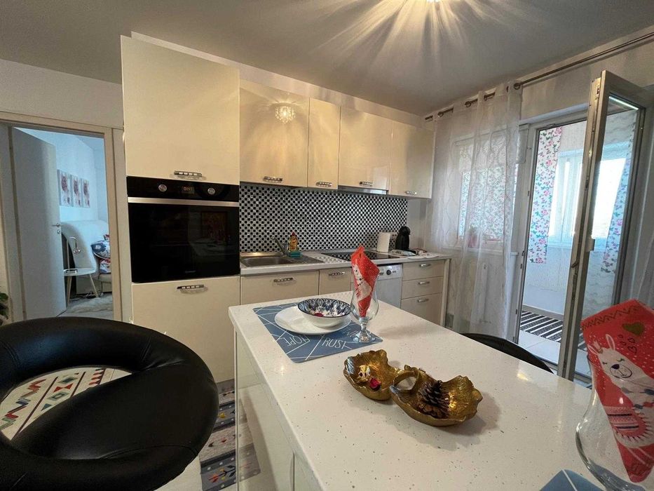 Inchiriez apt. 3 camere, modern si primitor