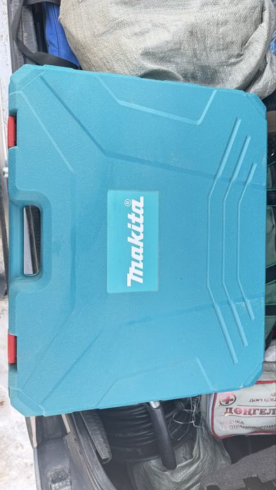 Продам набор электроинструментов