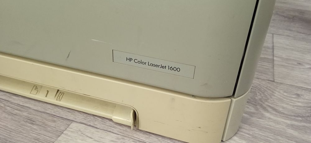 Продам  принтер HP Color LaserJet 1600