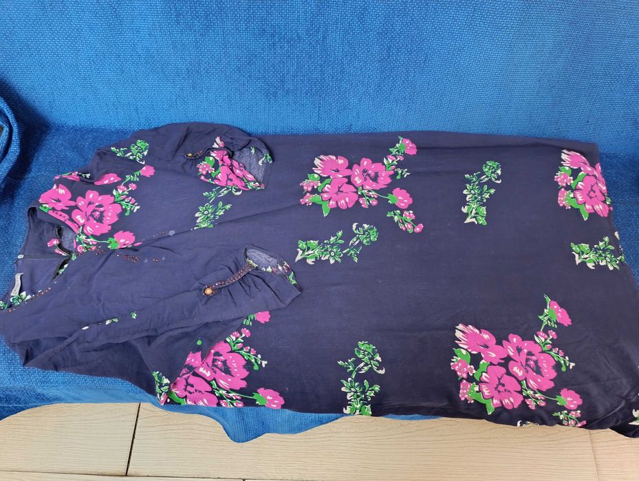 Продам женский зимний халат и платье,недорого