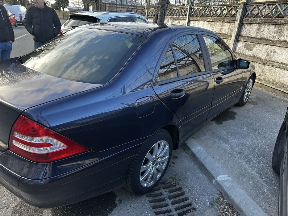 Mercedes c class w203!