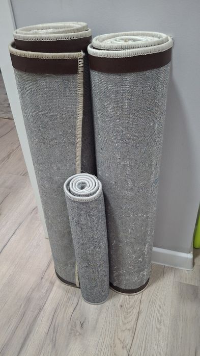 Ковры дорожка почти новый,качественный