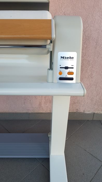 Calandru de calcat Miele