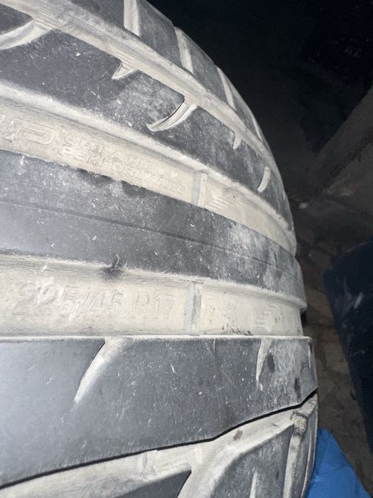 Летни гуми 245/40/17 и 225/45/17