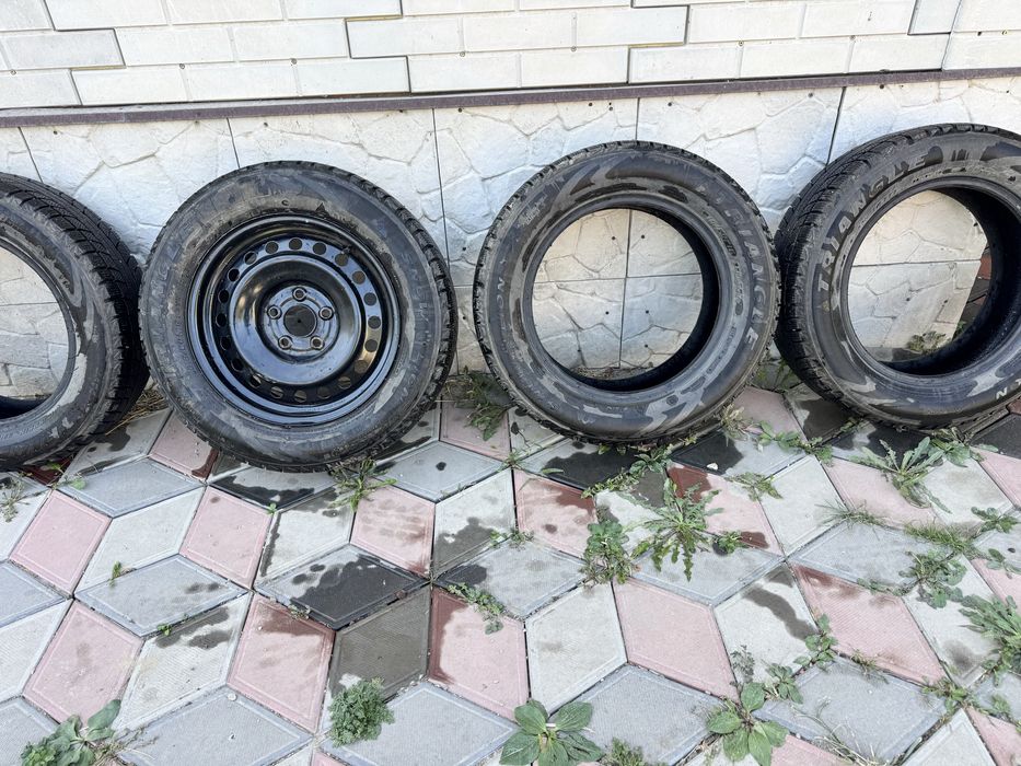 Продам зимние 4 пары Шины  R16