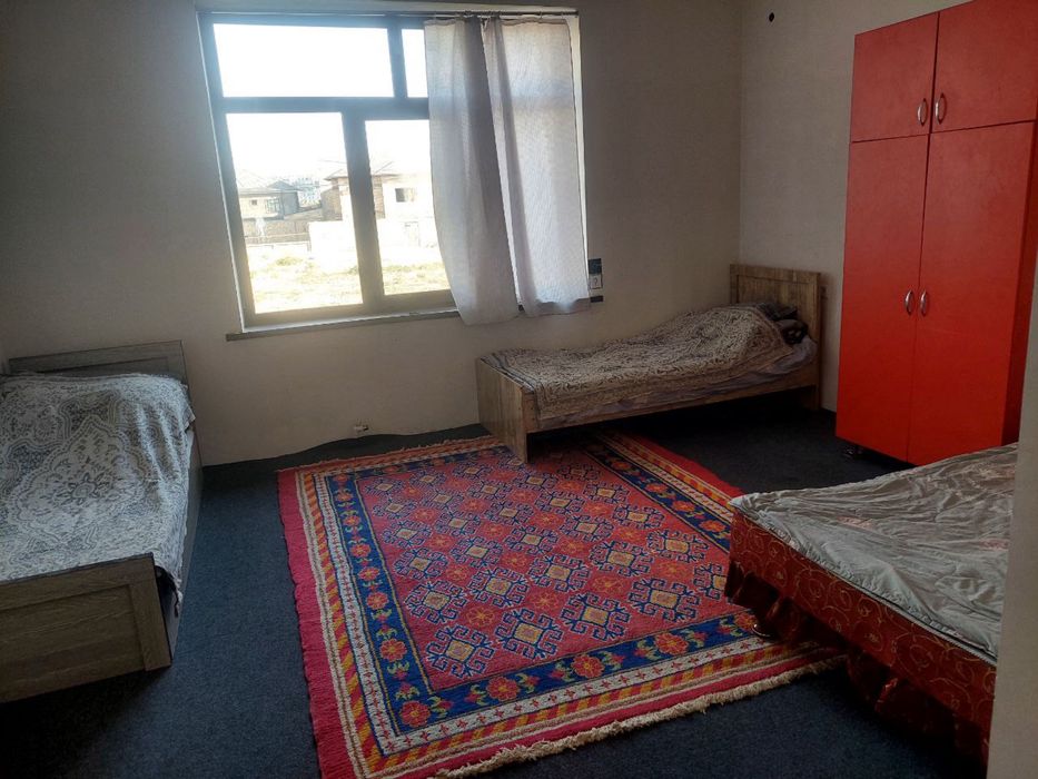 Медгородок  Янги Тошмига якин  хай тек 2 этажли уй