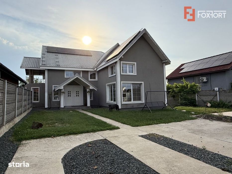 Casa cu 5 camere, 219 mp utili si 588 mp teren, de vanzare in Sanmihai
