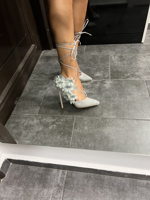 Високи обувки