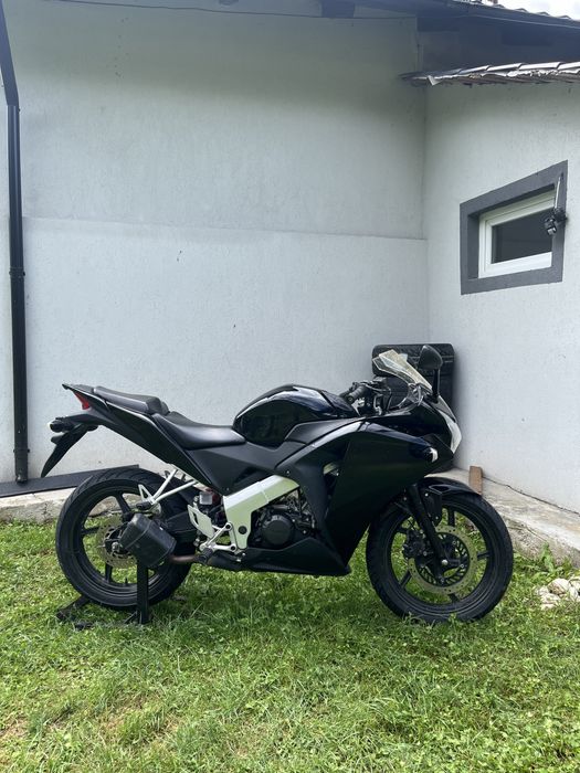 Honda cbr 125 jc50 (16ani) inmatriculat