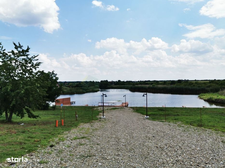 Teren cu loc de barca in complex Delta Snagov - lac Snagov