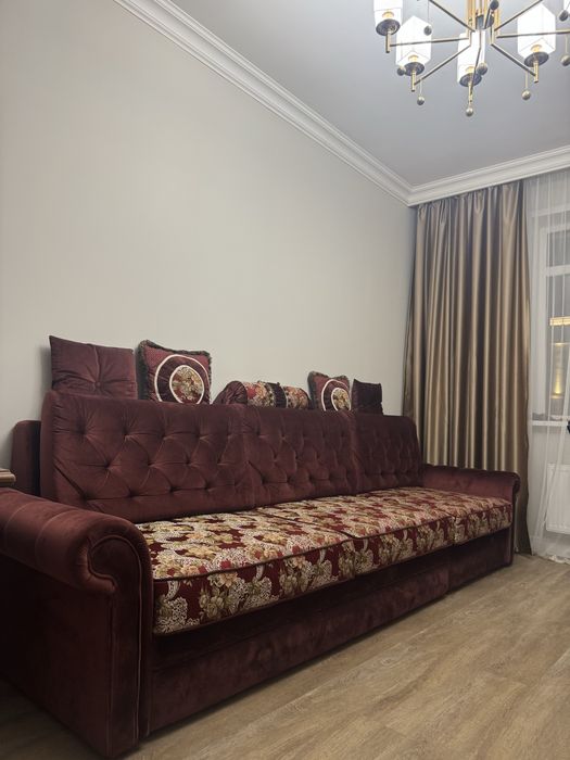 Продаю красивый диван