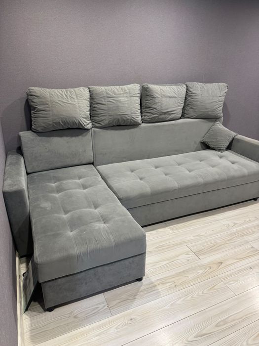 Продам диван для зала