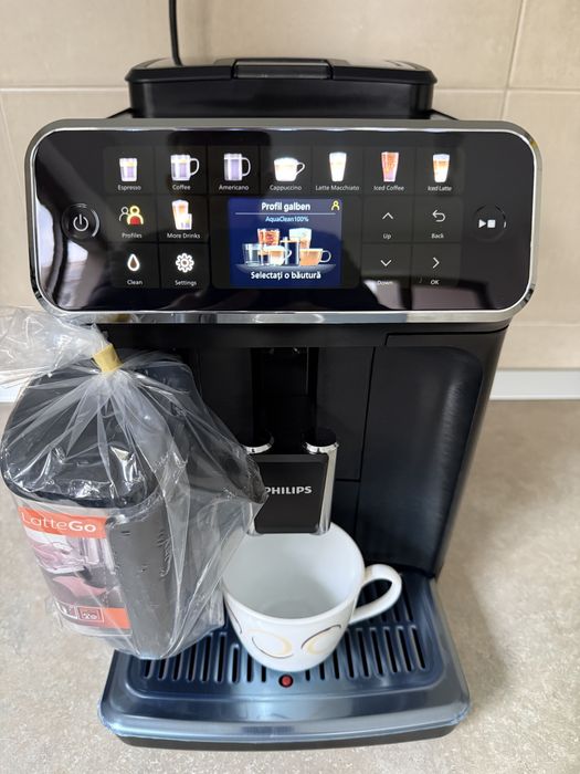 Espressoe expresor tonomat de cafea Philips EP 5500. Garantie 1 An