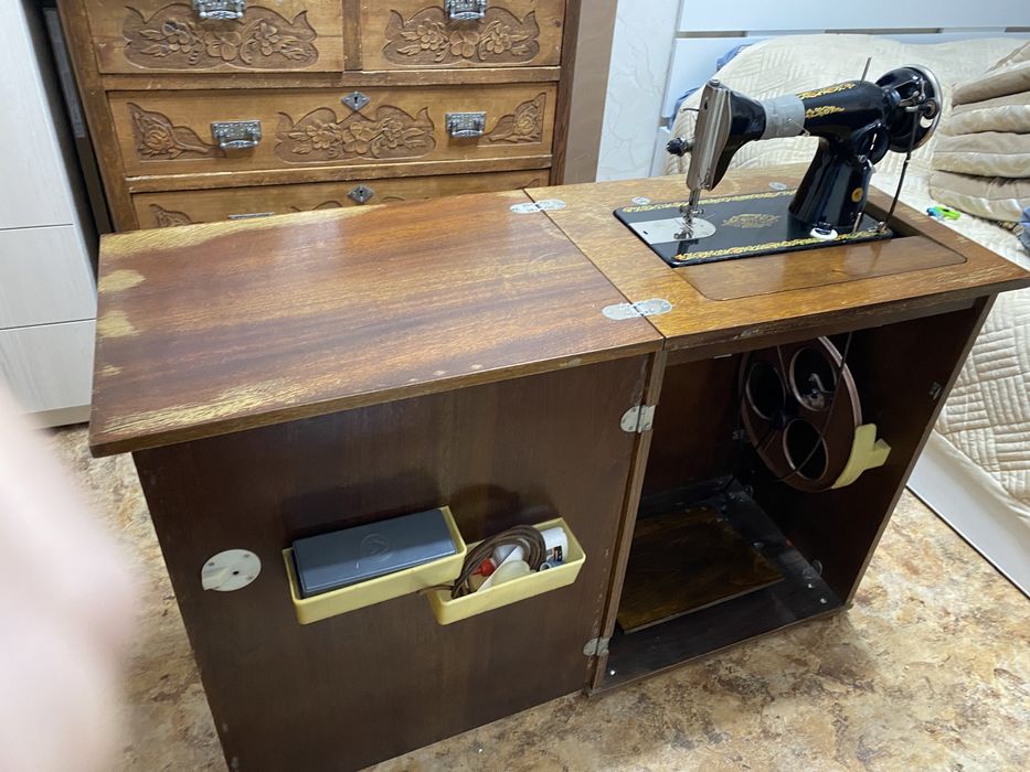 Швейная машина