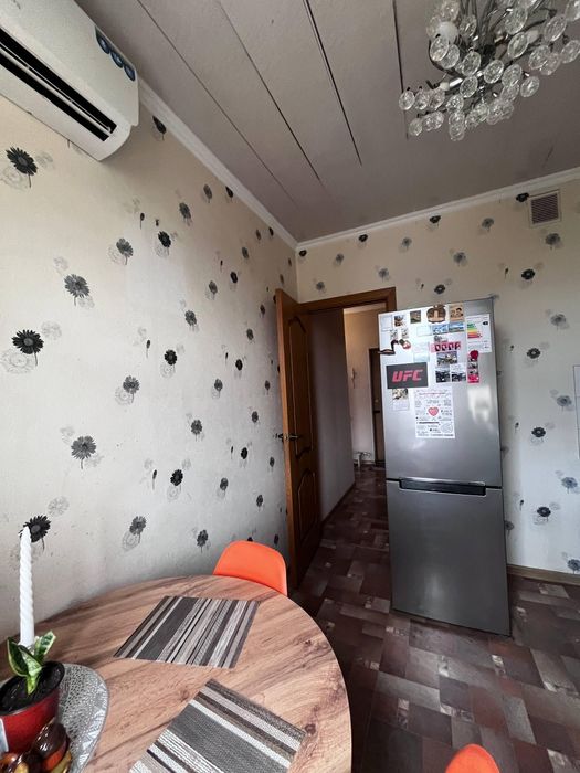 Продам 2 х ком кв 11 мкр 29 дом