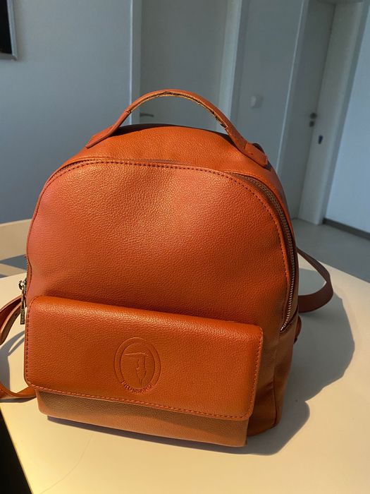 Раница на Trussardi и колан от Kuseva