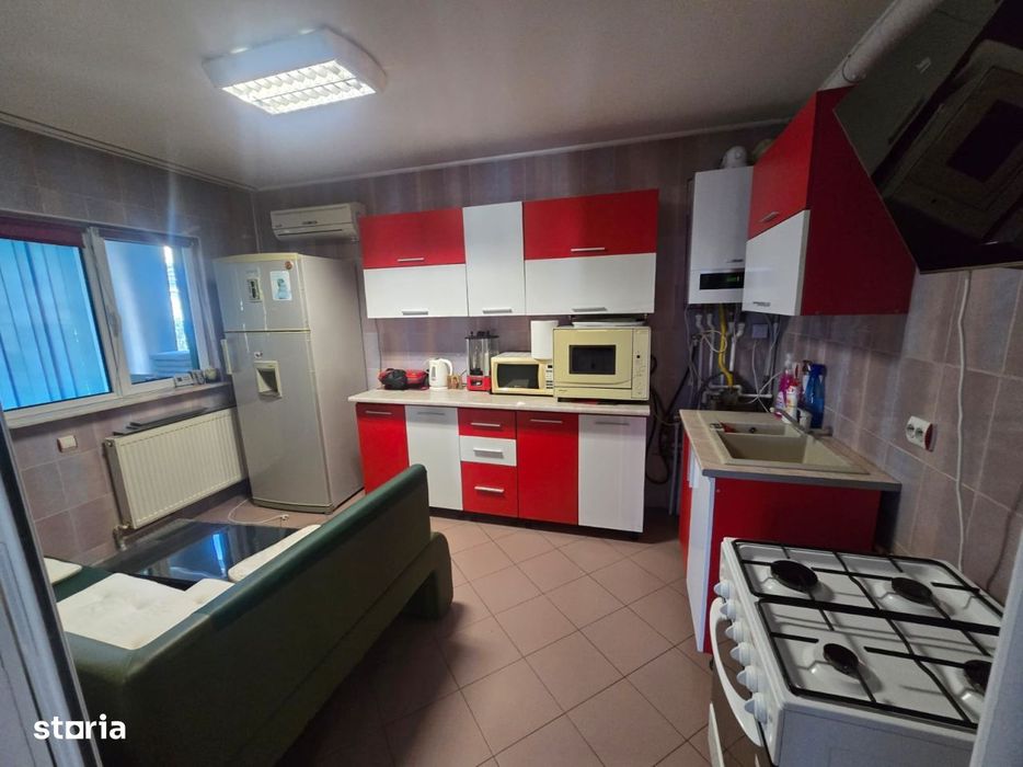 Parter de vila de vanzare – Prelungirea Craiovei, zona Targului Sapt