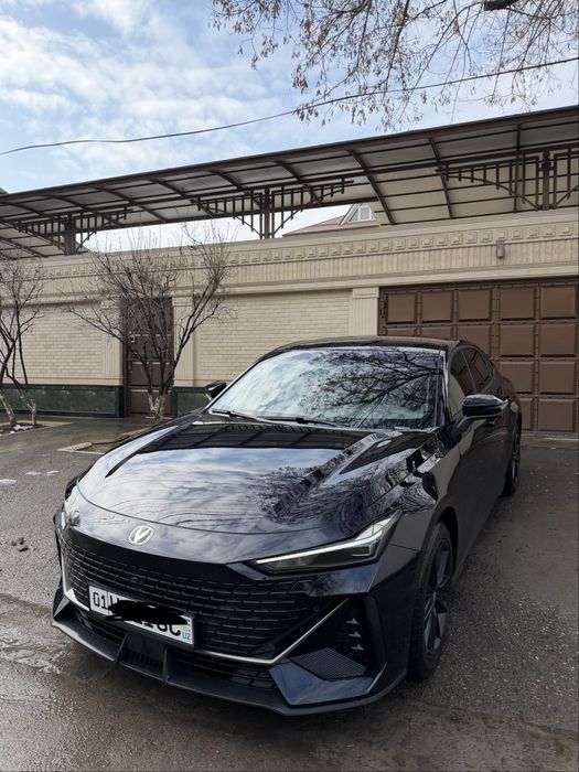 Changan uni-v sotiladi 17000 probeg ideal hybrid