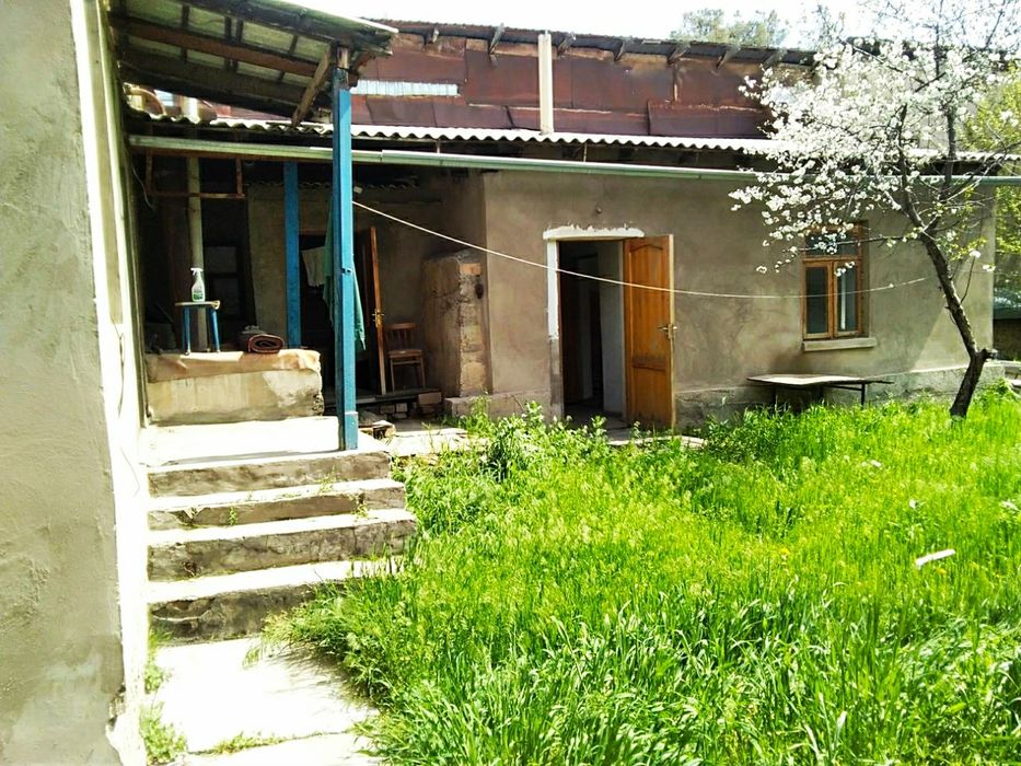 Продаётся дом с земельным участком