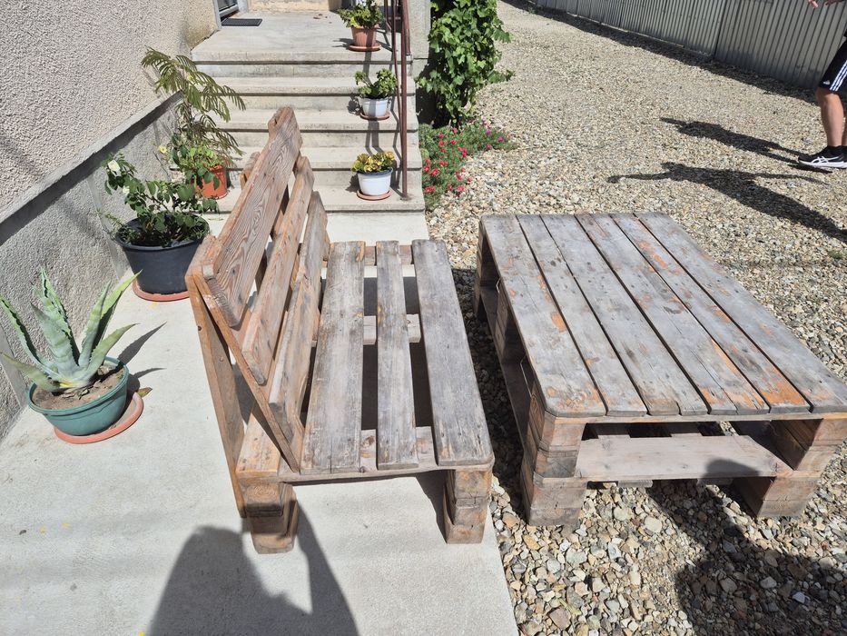 Mobilier din europaleti