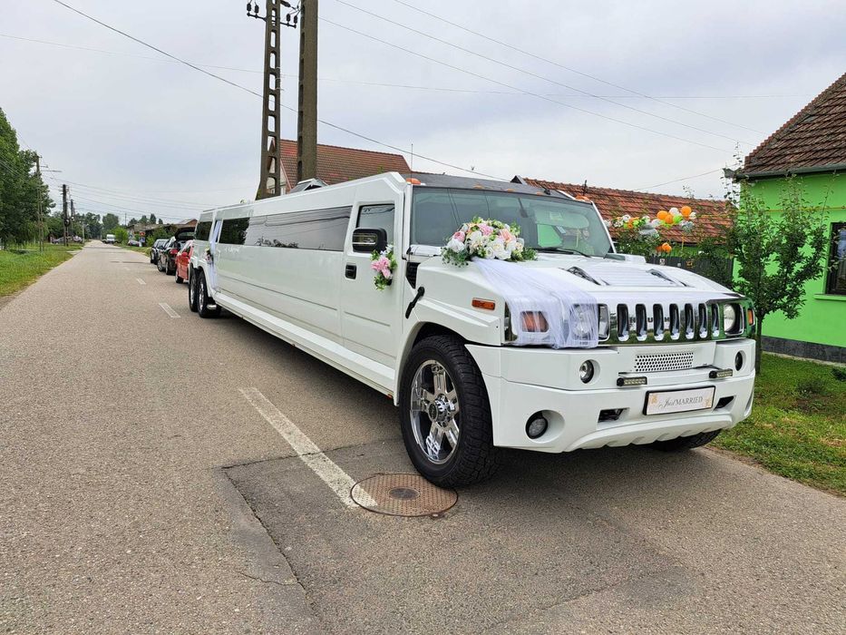 Limuzina de inchiriat Hummer H2 Inchiriez Limuzina Hummer H2