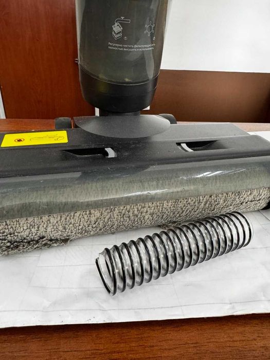 Гофра для щетки вертикального пылесоса.