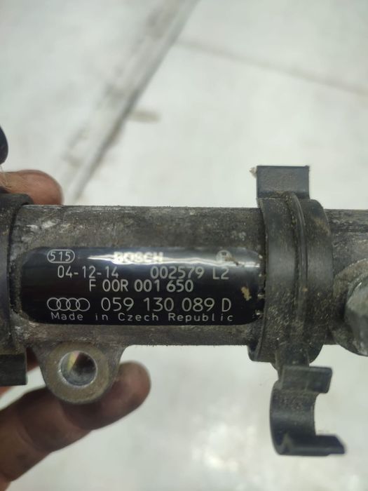 Rampa injectoare stanga 3.0 tdi bmk 059130089d Audi A6 4F/C6