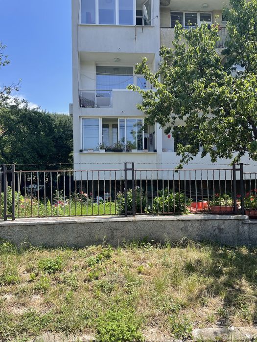 Продава се Двустаен апартамент в с. Ярлово, Област София-област - 70 кв.м за 365 €/кв.м - Снимка #15