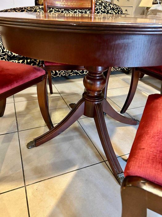 Разтегателна маса с 4 стола Холандия