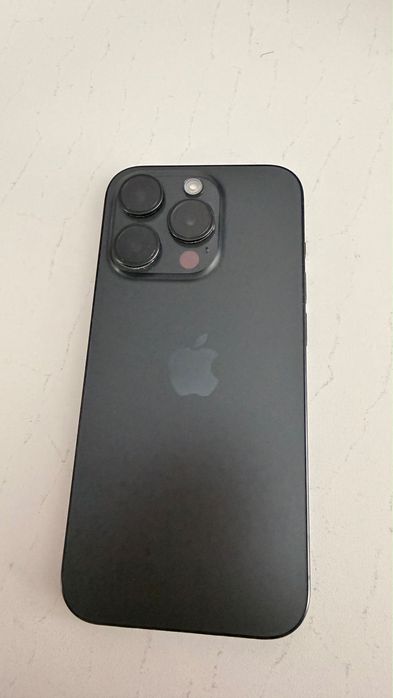 Продам Iphone 15 pro
