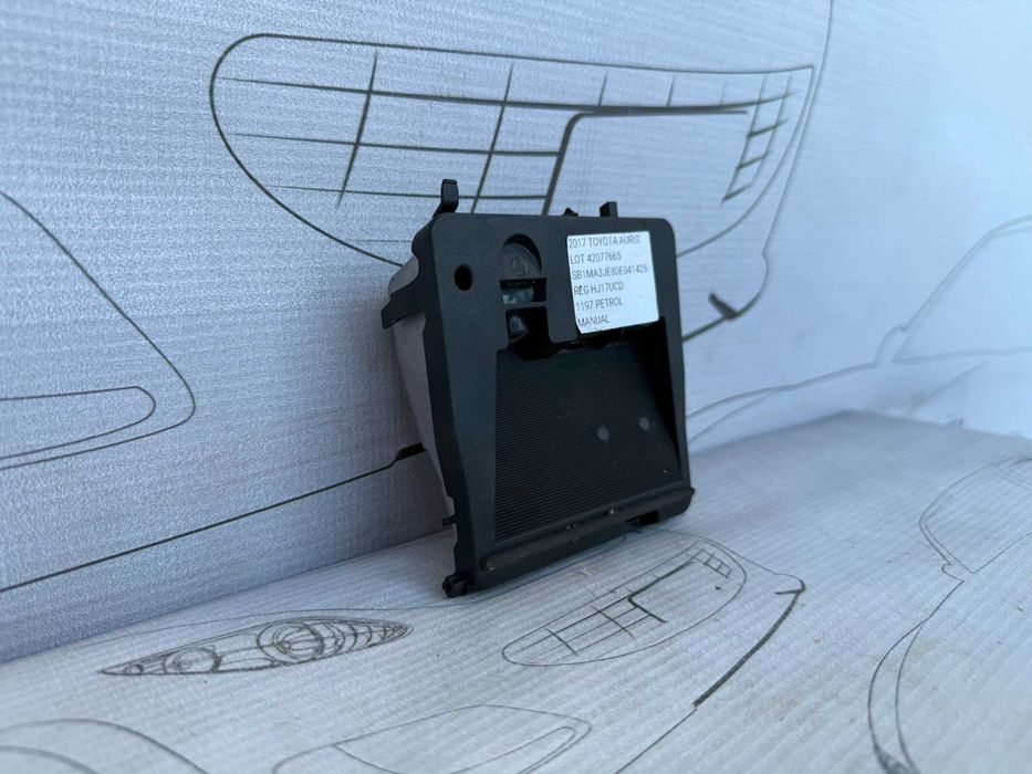Cameră Frontală Parbriz / Senzor Pre-Collision Toyota Auris 2017 / 2012-2018 Cod OEM 8818102060 (5D2)