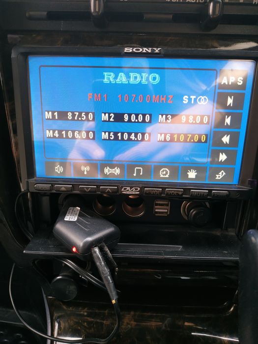 Автомобильная магнитола