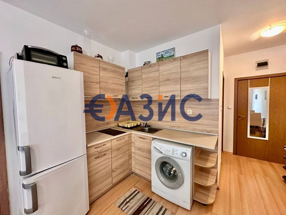 Продава се Тристаен апартамент в к.к. Слънчев бряг - 67 кв.м за 525 €/кв.м - Снимка #4
