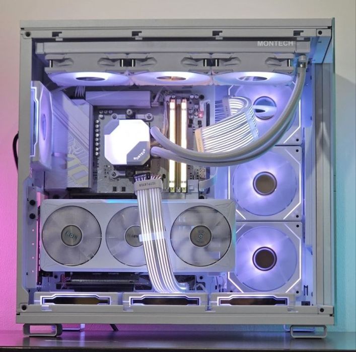 RTX5070 / Ryzen 7 7800X3D / 32GB DDR5 / 1TB NVMe DR5070700X3D-1 НОВ