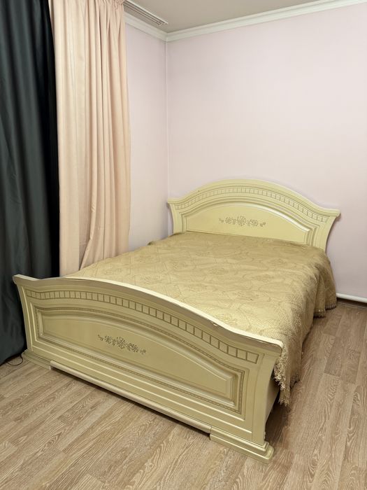 Спальный гарнитур срочно