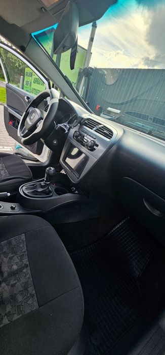 SEAT Leon 2011 — imagine 3