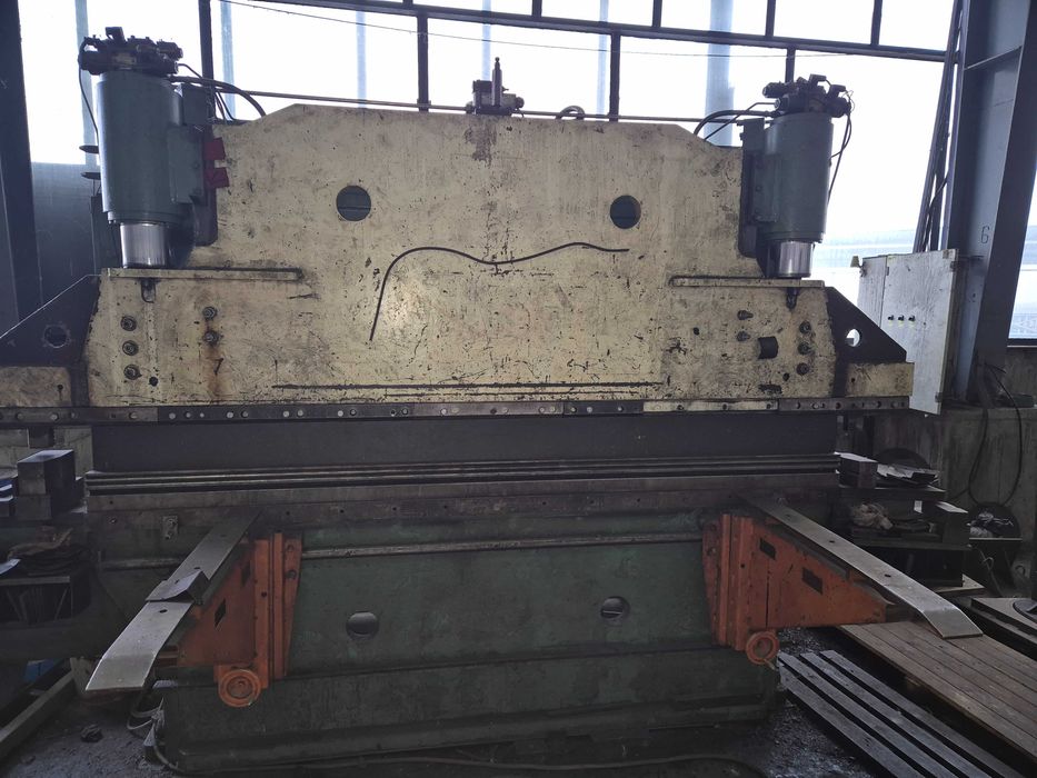 Абкант - преса за ламарина