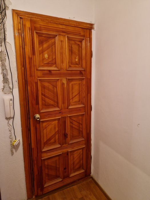 Дверь межкомнатные деревяные