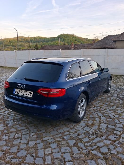 Audi B 8.5 2012 2.0d Absolut impecabil !