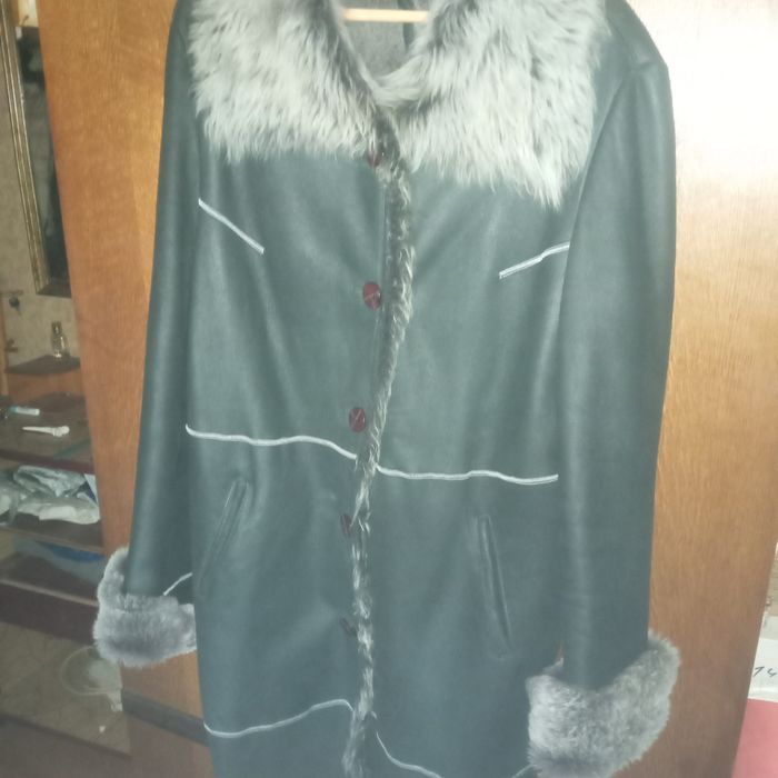 Женская дублёнка,кофты и стельки.