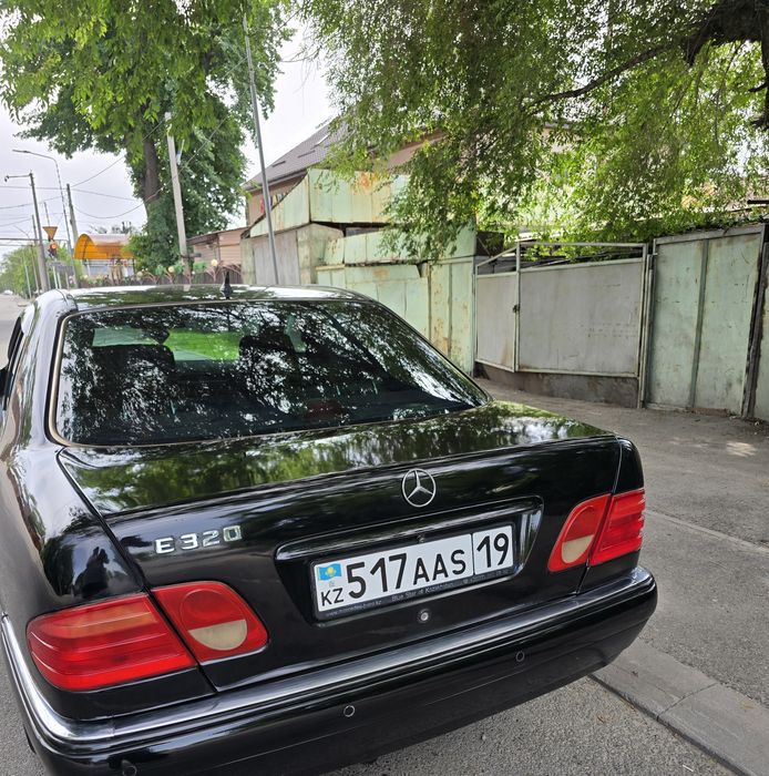 Срочно продам Мерседес 210