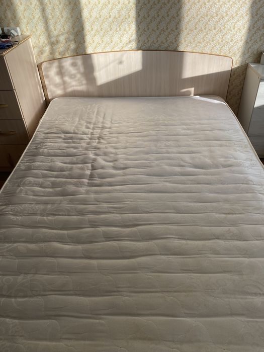 Кровать двуспальная