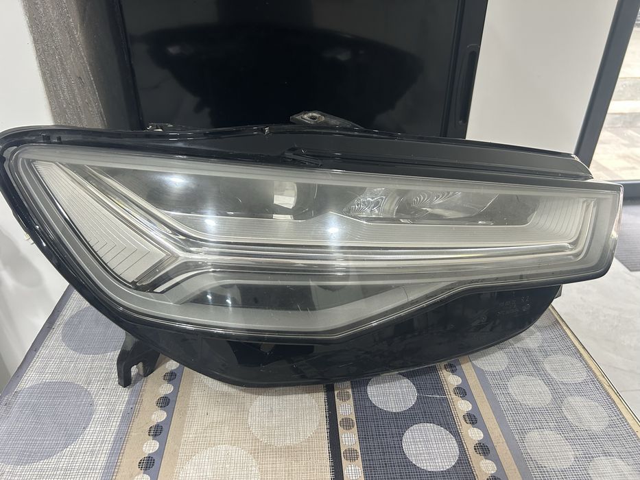 Far stanga audi A6