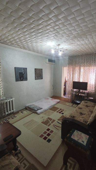 Сергели 4, 2 комнатная, 1 этаж, угловая квартира, подвал и огород